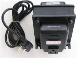 שנאי ממיר מתח 220V-110Vמ 3000W עם הארקה RS